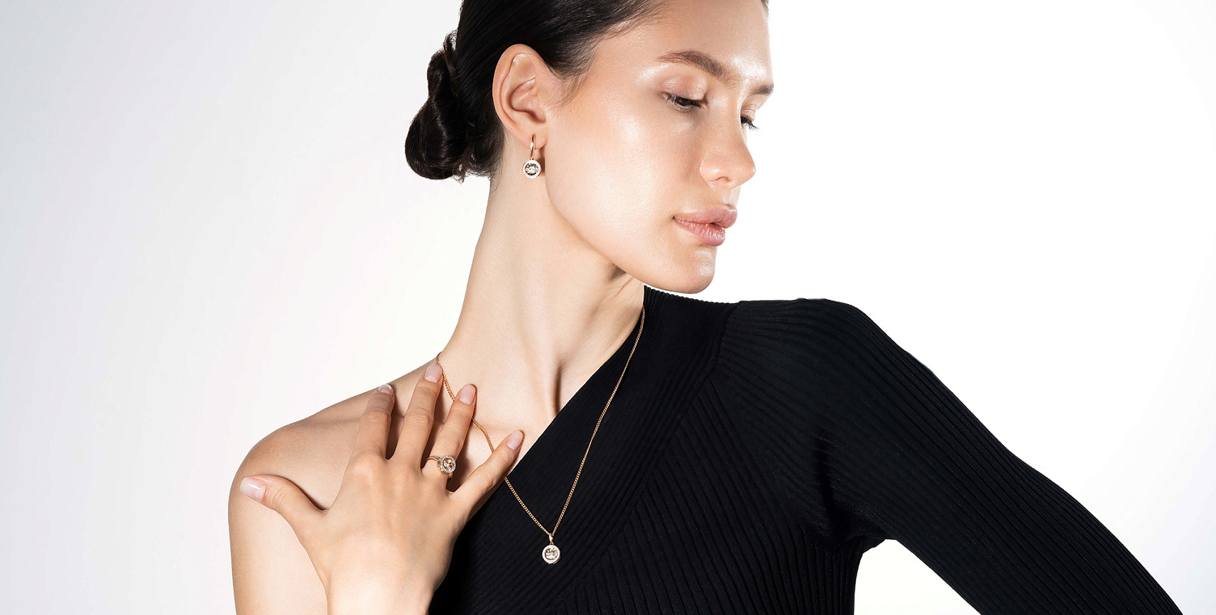 Ювелирный этикет: какие украшения уместны в разных ситуациях