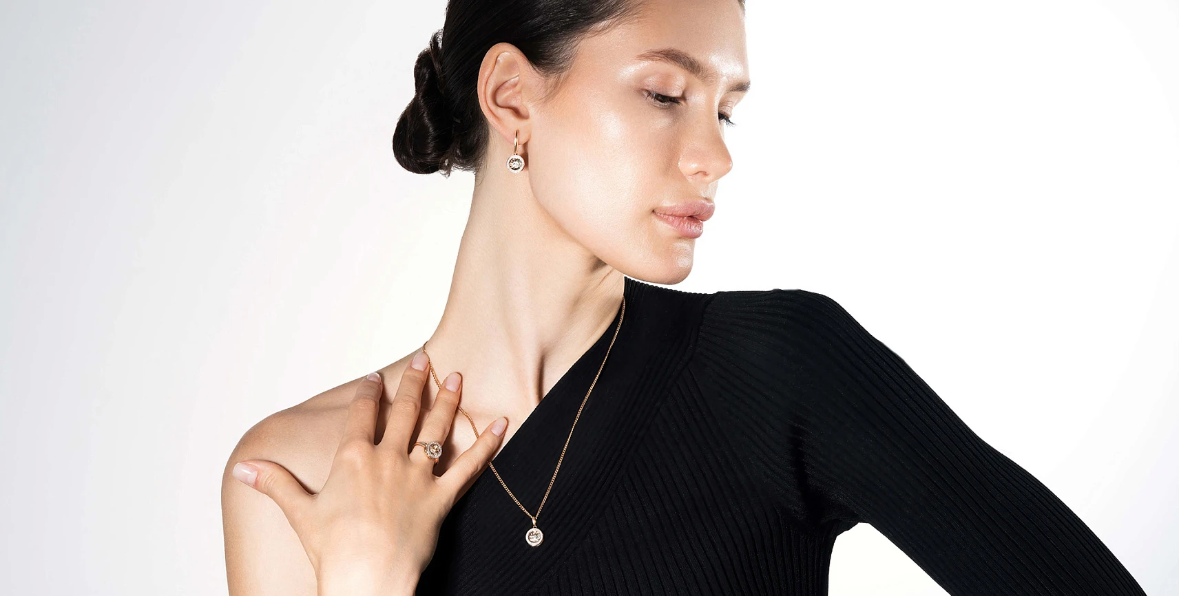 Ювелирный этикет: какие украшения уместны в разных ситуациях