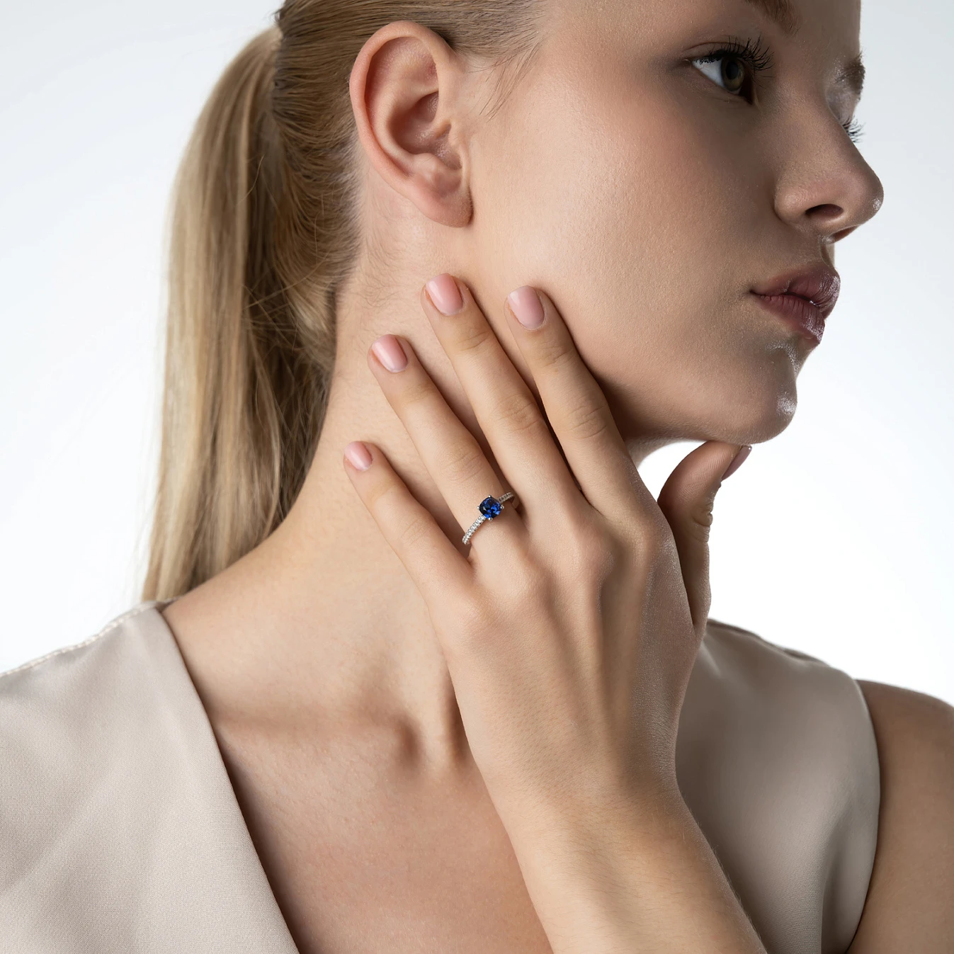 Кольцо (920484), белое золото, сапфир гт.